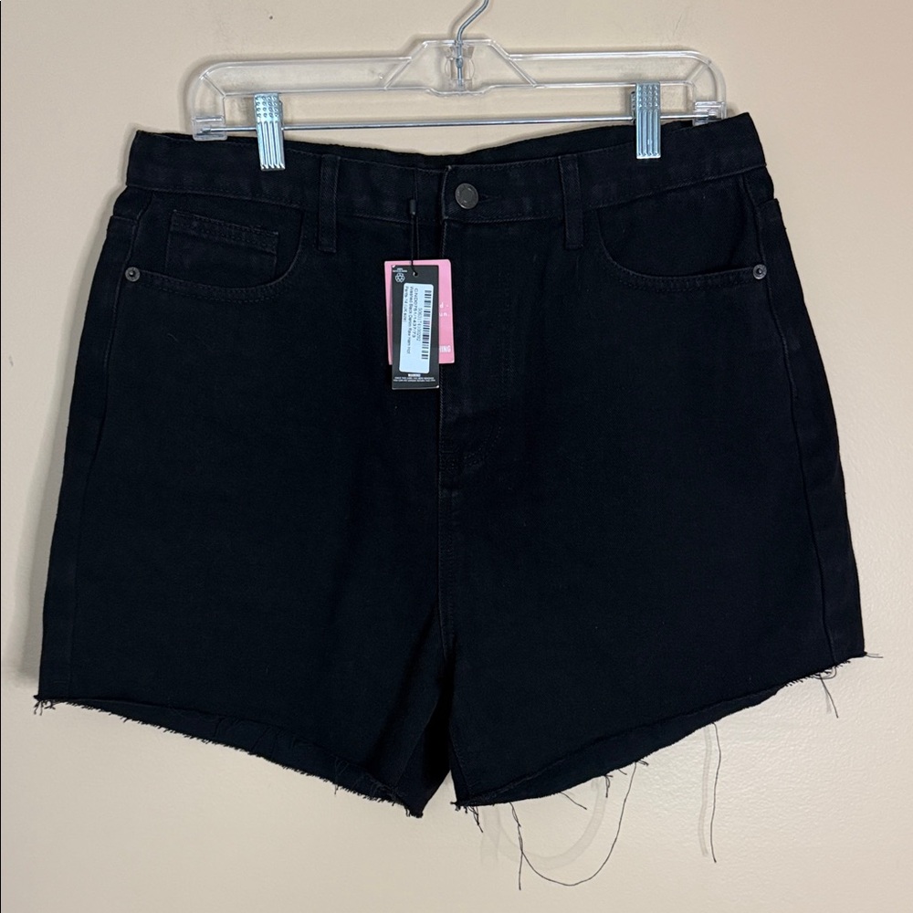 PrettyLittleThing Black High-Rise Raw-Hem Denim Shorts